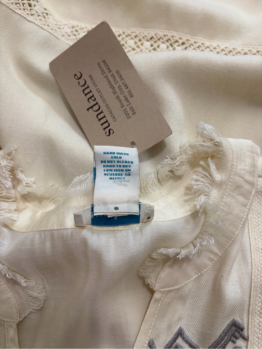 Sundance NEW Alysian Top Embroidered Size L - Picture 4 of 7